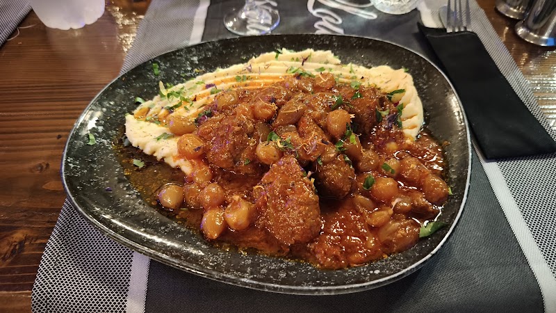 Louis Restaurant - Photo 2