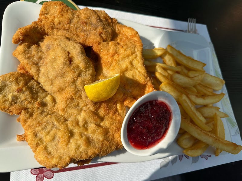 Mischa's Grillhaus - Photo 2