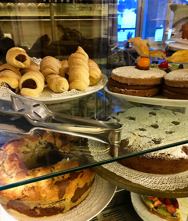 Birdy Bakery - Photo 2