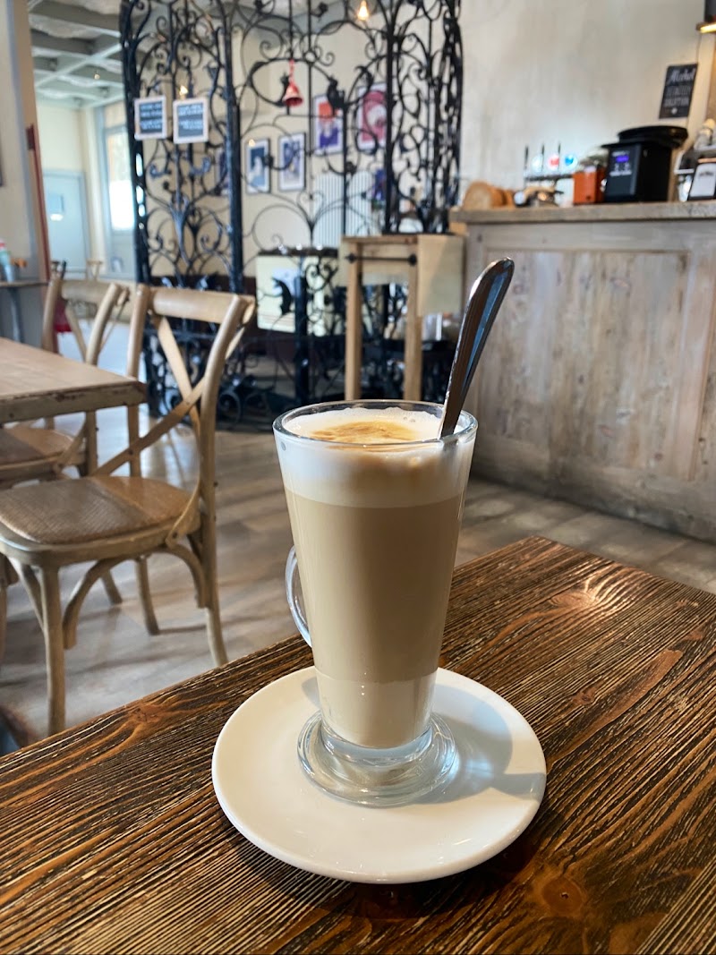 Birdy Bakery - Photo 5