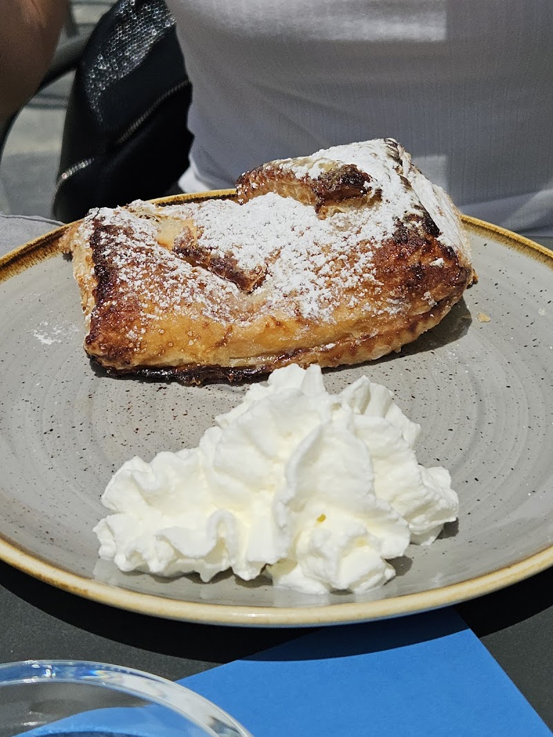 Birdy Bakery - Photo 4