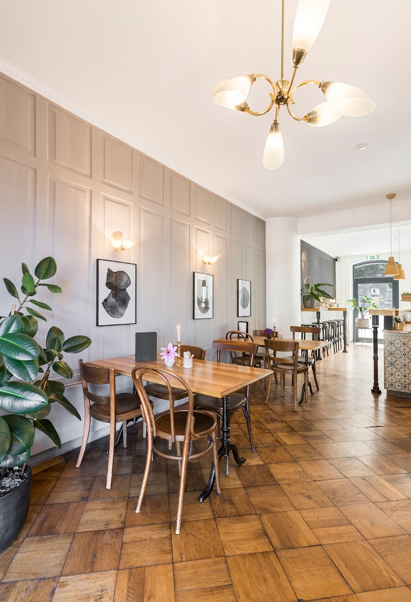 Kafi Franz - Photo 1