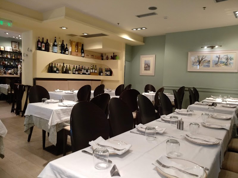 Rex Restaurant - Photo 4