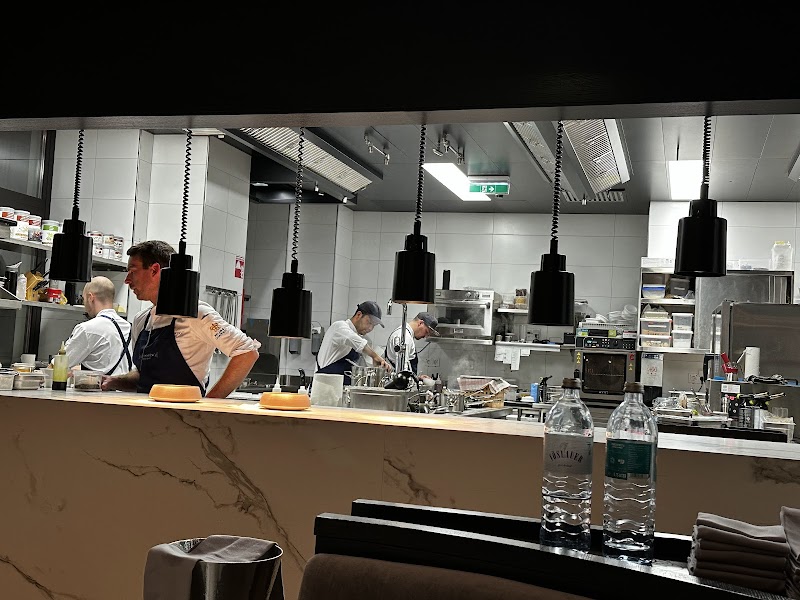 Glasswing Restaurant - Photo 8