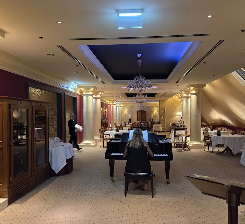 1870 - Restaurant Terrace Lounge - Photo 4