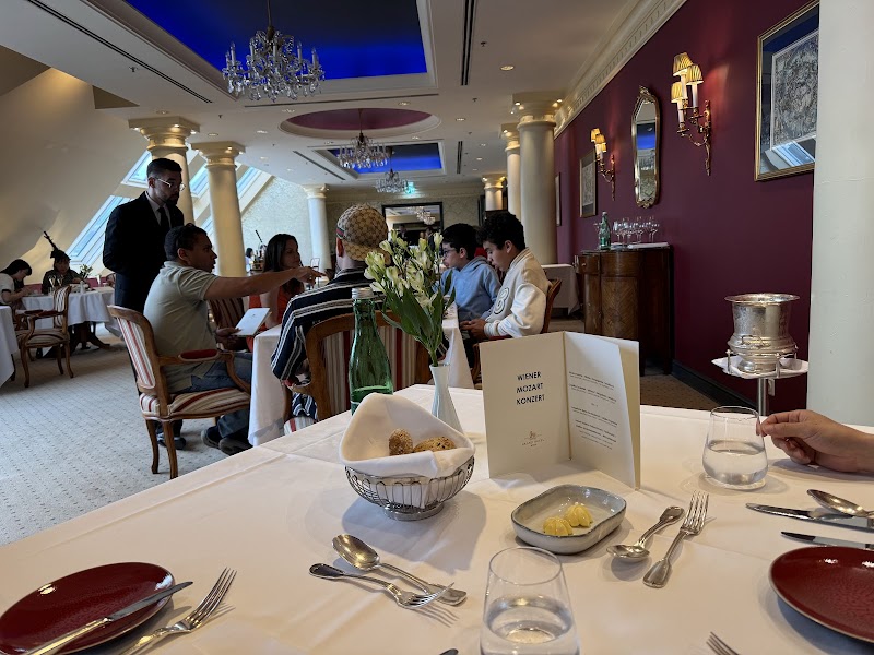 1870 - Restaurant Terrace Lounge - Photo 6