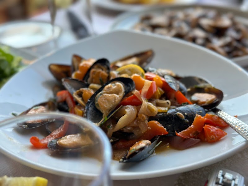 Veranda Restaurant - Photo 3