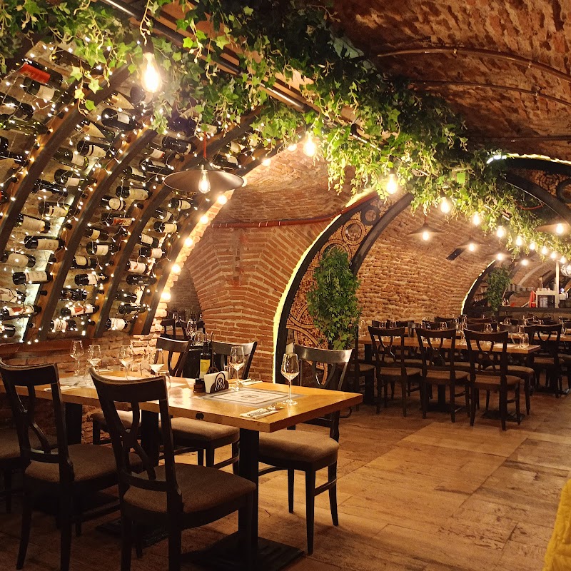 Restaurant Hanu' lui Manuc - Photo 8