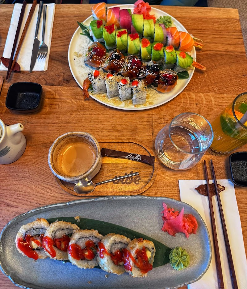 Vibe Fusion & Restaurant Sushi Cluj - Photo 6
