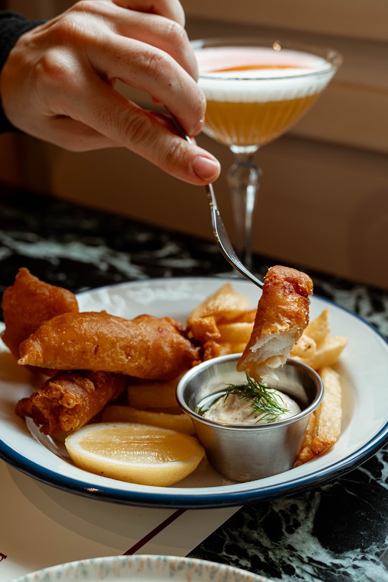 Stolidi Ena - Photo 2