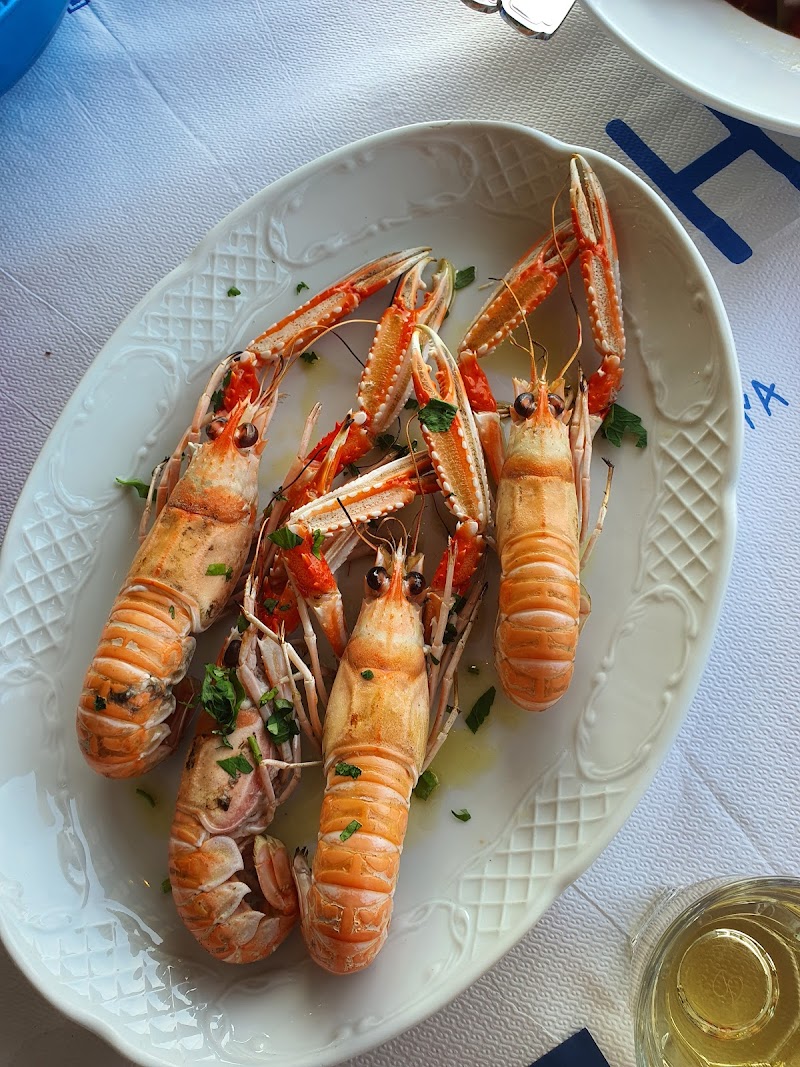 Armi Seaside Fish Restaurant - Photo 2