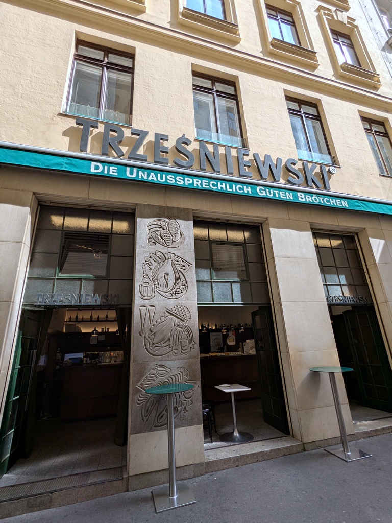 Buffet Trzesniewski Dorotheergasse - Photo 7