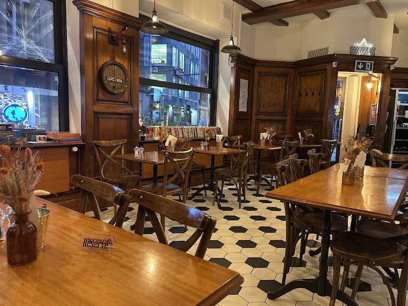 BRASSERIE LES 100 SUISSES - Photo 4