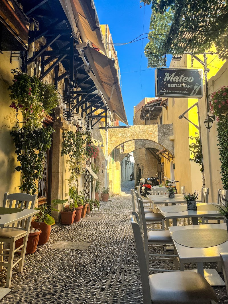 Mateo Restaurant - Photo 4