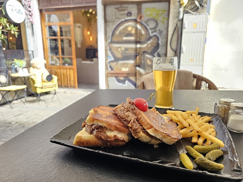 Aylyakria Restaurant - Photo 3