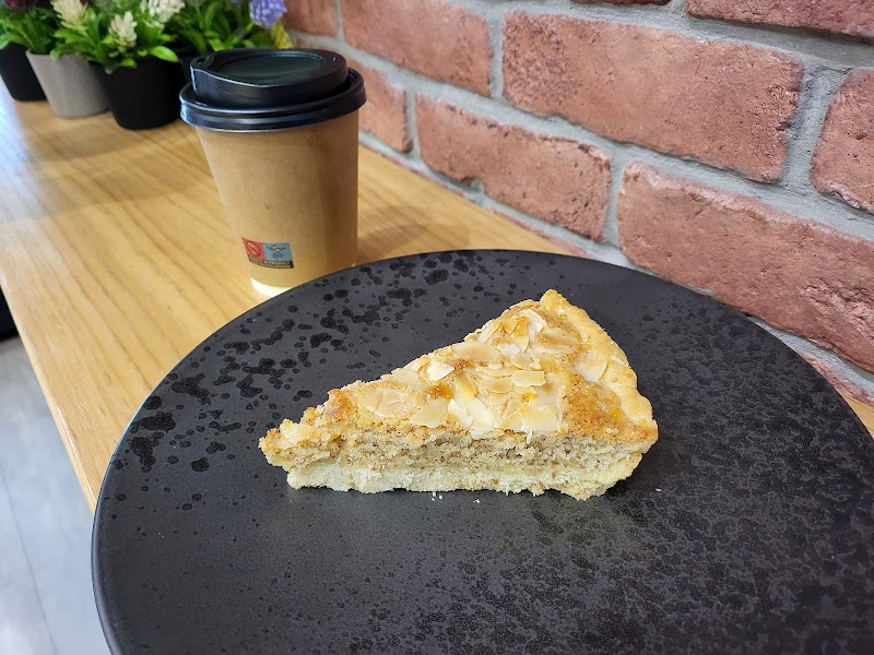 Mazarine (Coffee Breakfast & Crepes) - Photo 2