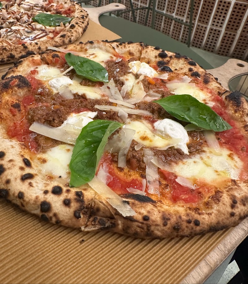 Pezouli Wood Fired Street Food Thessaloniki - Photo 3