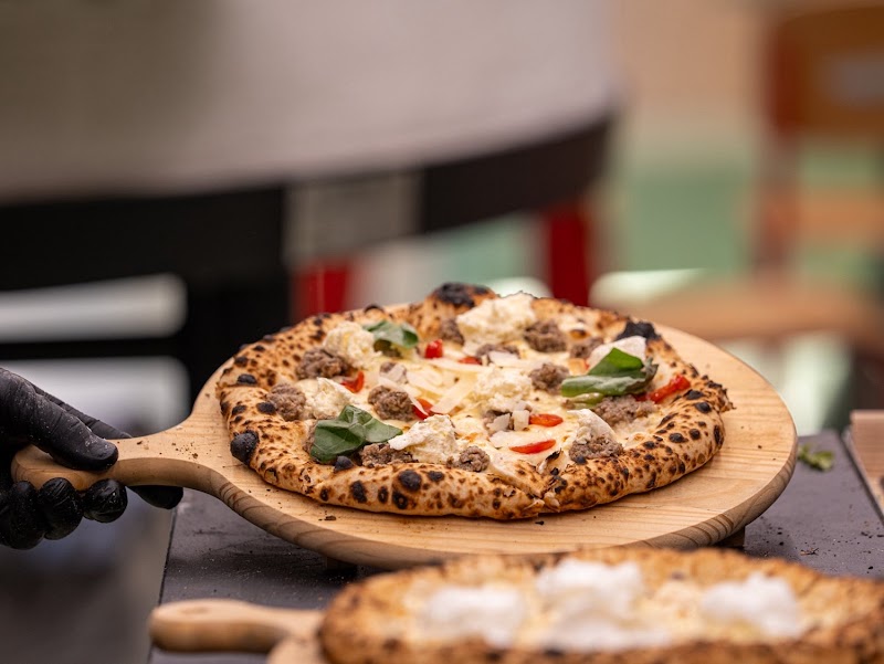 Pezouli Wood Fired Street Food Thessaloniki - Photo 2